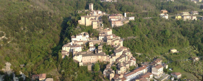 Casa indipendente in vendita a Cantalice (RI)