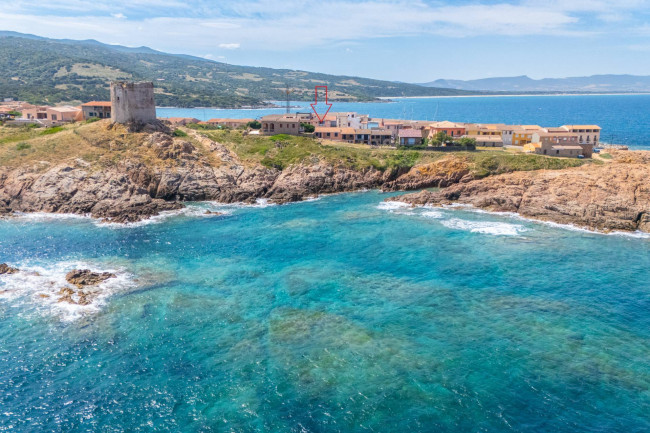  a Trinità d'Agultu e Vignola