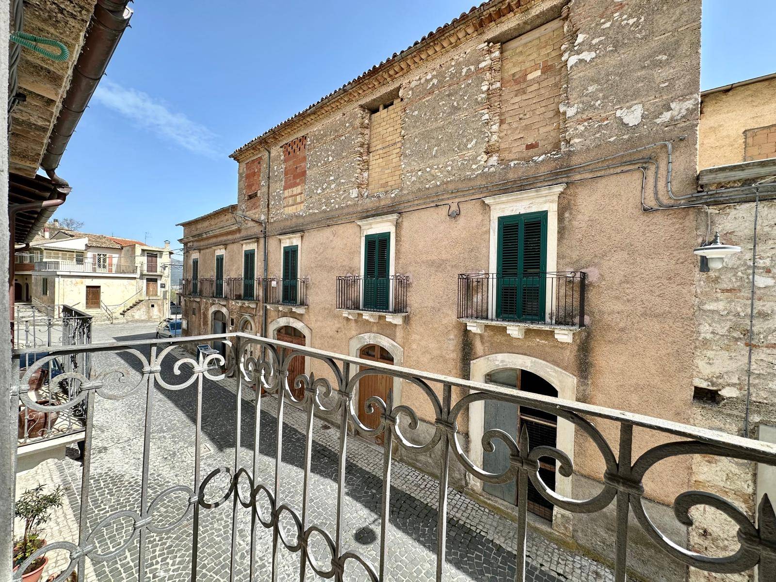 Casa indipendente in vendita a Caporciano (AQ)