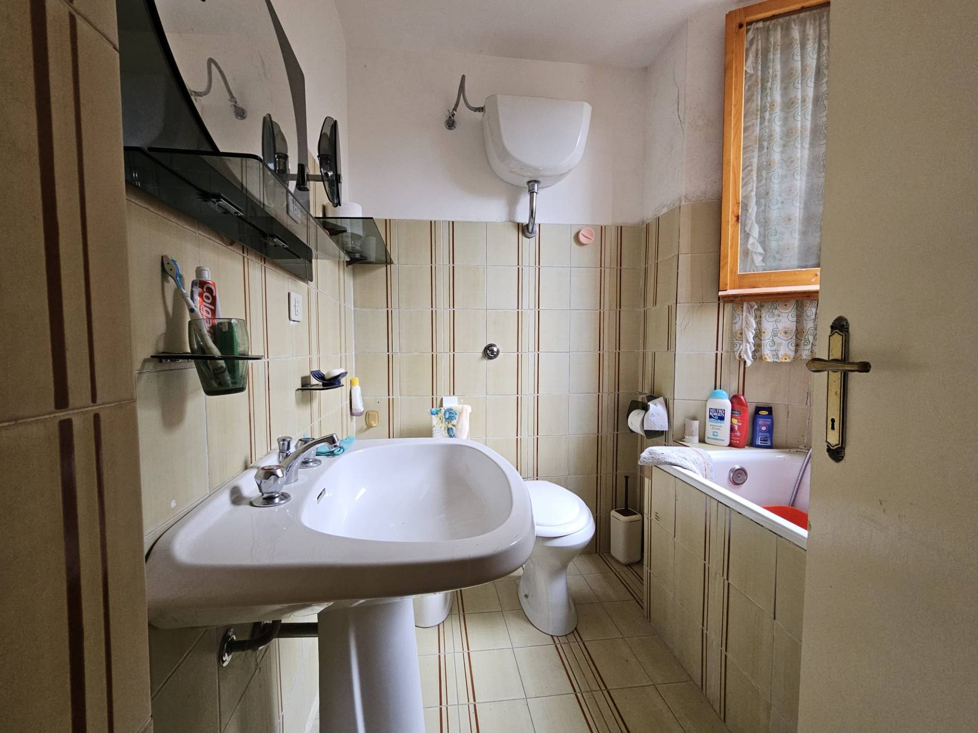 Casa indipendente in vendita a Castel Del Monte (AQ)