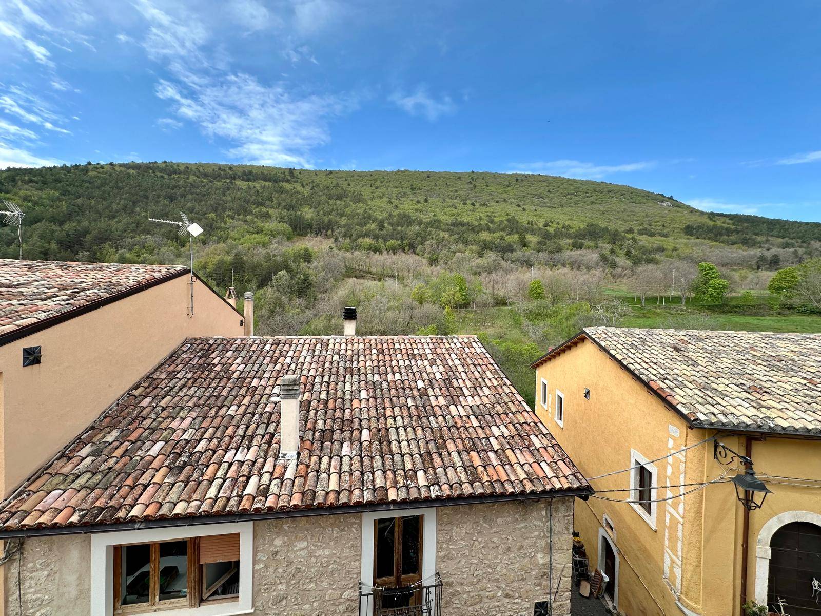 Casa indipendente in vendita a Carapelle Calvisio (AQ)