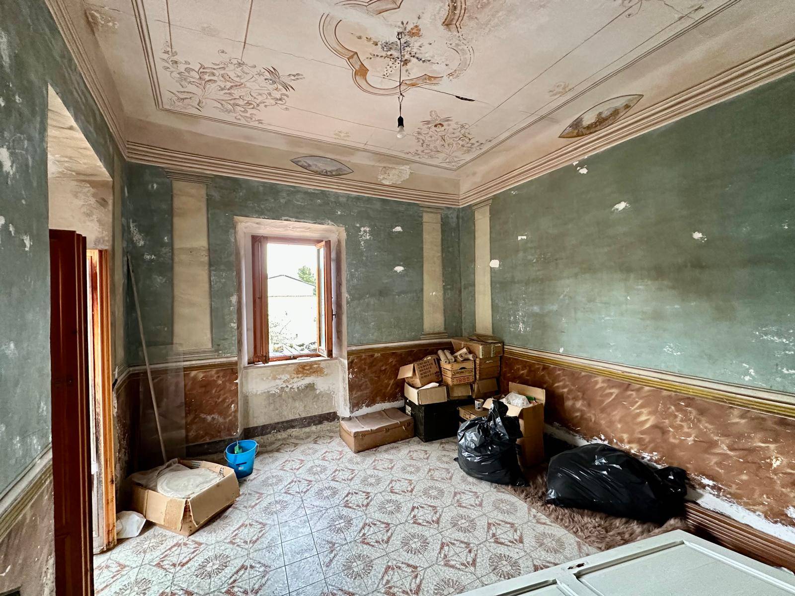Casa indipendente in vendita a Acciano (AQ)