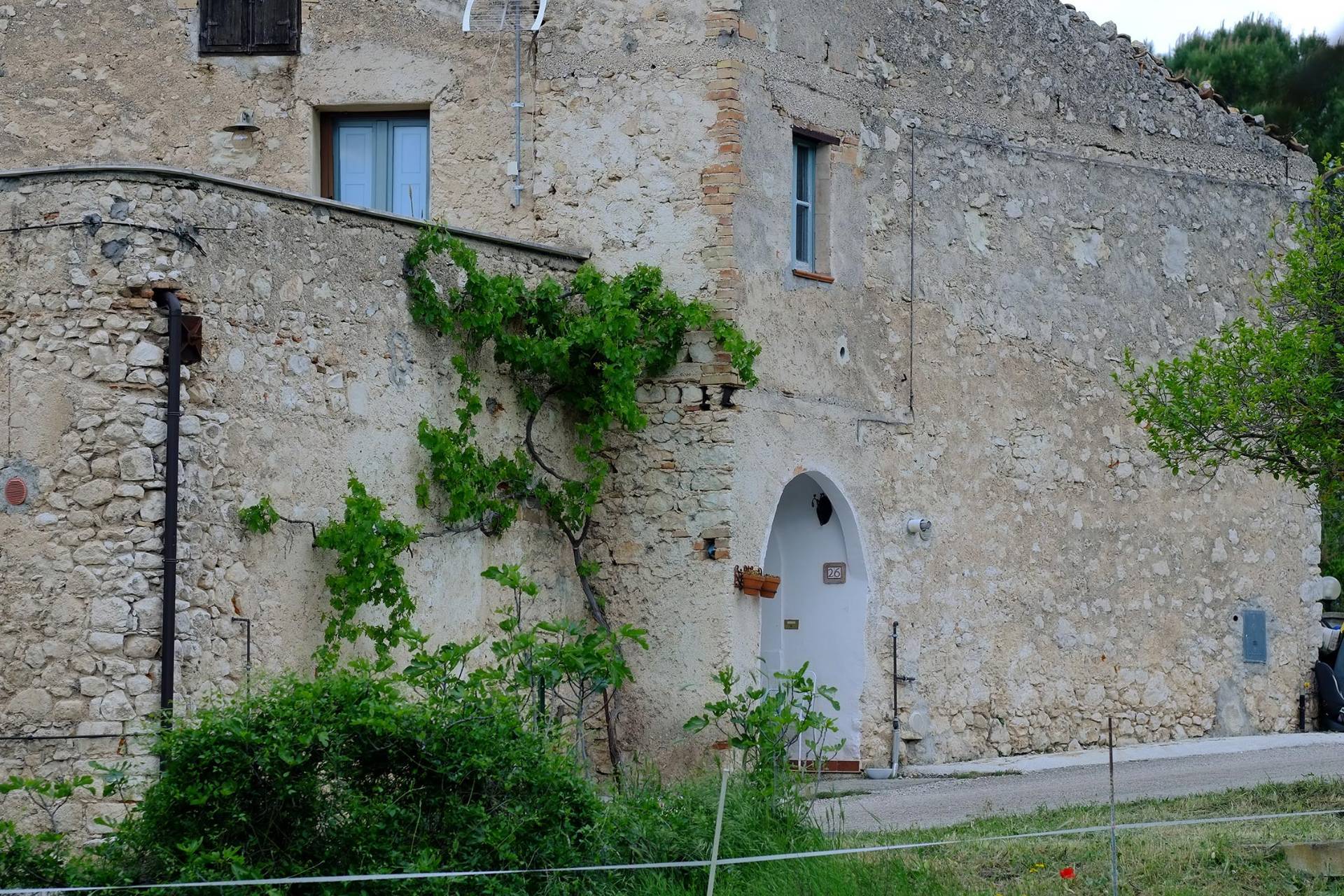 Casa Indipendente in vendita a Capestrano - foto 6