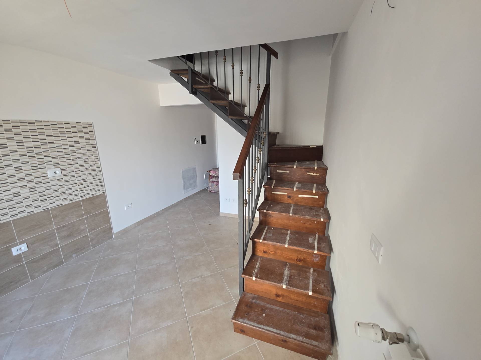 Casa Indipendente in vendita a L'Aquila, Sant'elia, bazzano, bagno, monticchio - foto 5