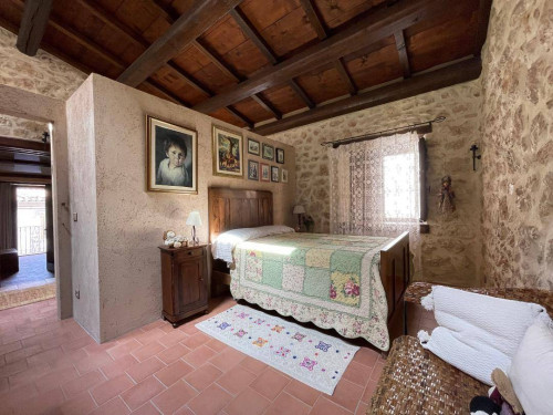 Casa indipendente in vendita a Ofena (AQ)