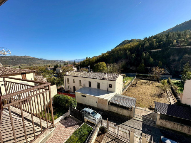 Casa indipendente in vendita a Caporciano (AQ)