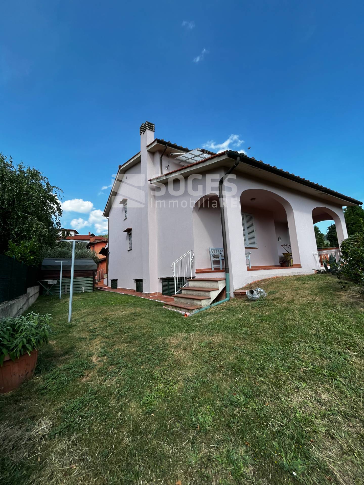 Villa in vendita Arezzo