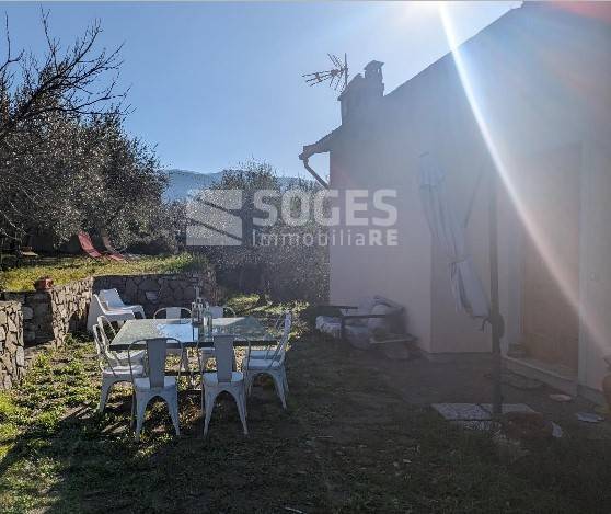Casa indipendente in vendita a Reggello (FI)
