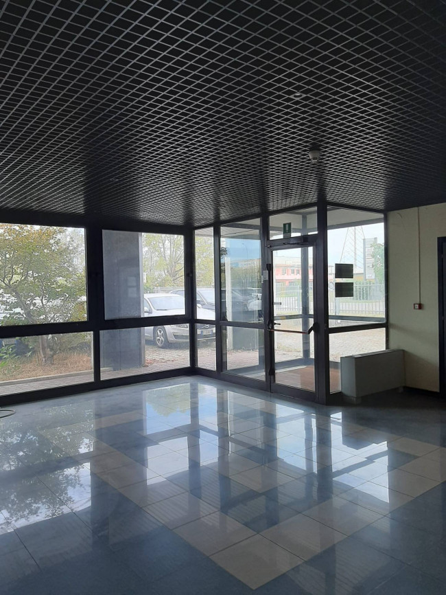 Palazzina Uffici in affitto a Arese