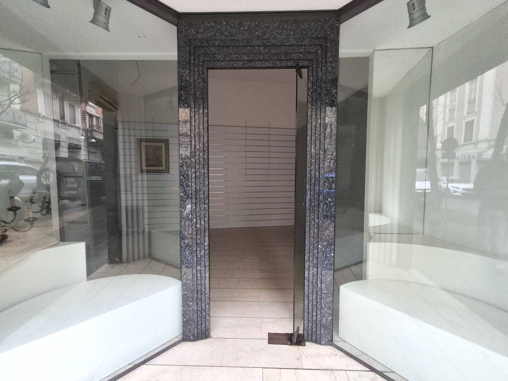 Locale commerciale in vendita a Salsomaggiore Terme