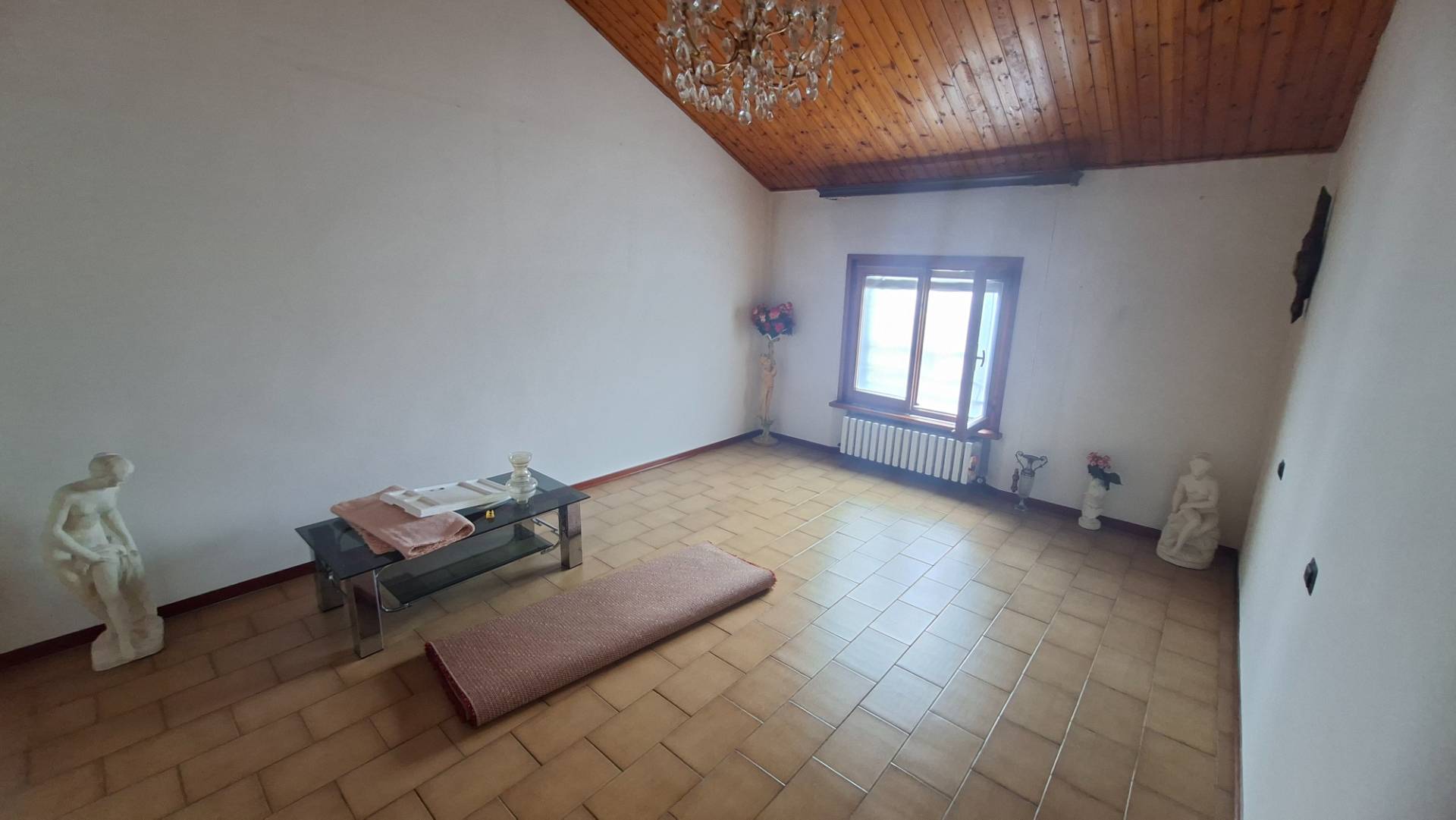 2 CAMERE in vendita a Fidenza