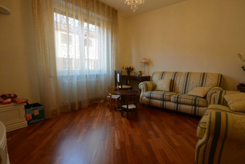 2 CAMERE in vendita a Fidenza