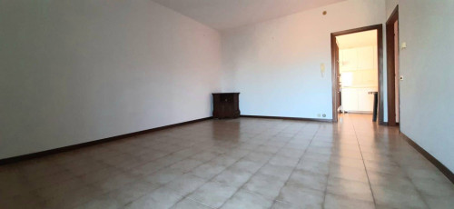2 CAMERE in vendita a Fidenza