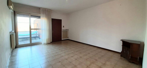 2 CAMERE in vendita a Fidenza
