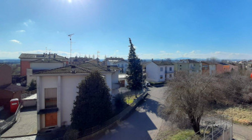 2 CAMERE in vendita a Fidenza