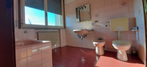 2 CAMERE in vendita a Fidenza