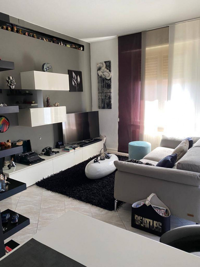2 CAMERE in vendita a Fidenza