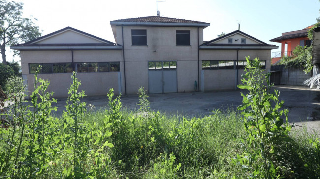 Locale commerciale in vendita a Salsomaggiore Terme