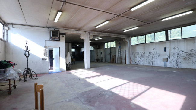 Locale commerciale in vendita a Salsomaggiore Terme