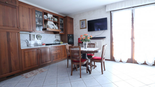 Locale commerciale in vendita a Salsomaggiore Terme