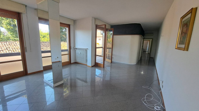 2 CAMERE in vendita a Fidenza