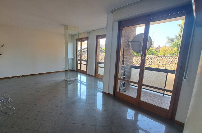 2 CAMERE in vendita a Fidenza