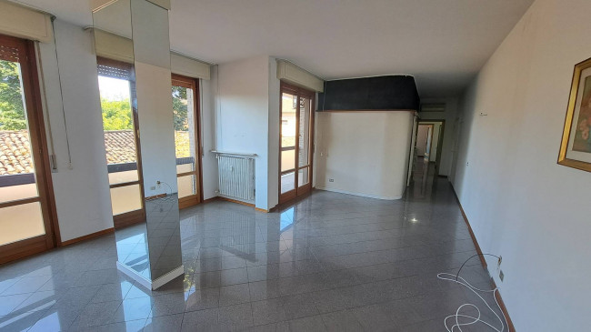 2 CAMERE in vendita a Fidenza