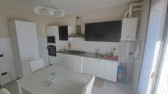 2 CAMERE in vendita a Soragna