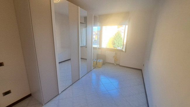 2 CAMERE in vendita a Soragna