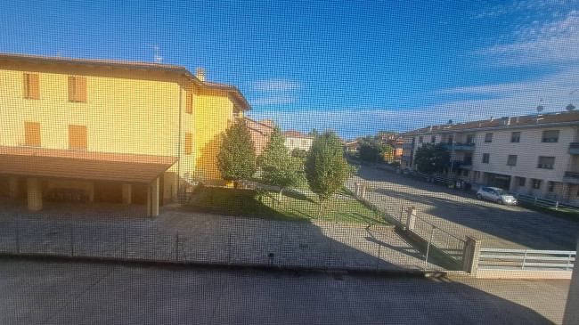 2 CAMERE in vendita a Soragna