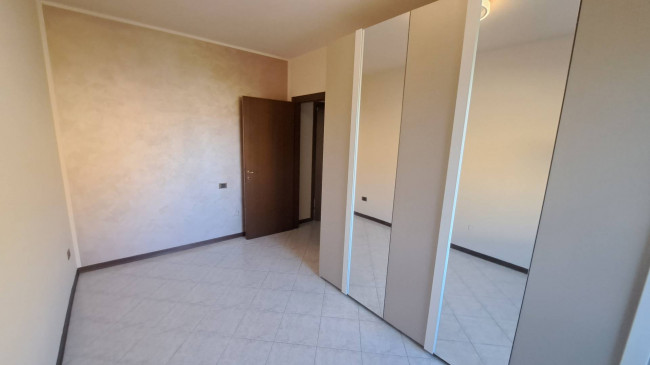 2 CAMERE in vendita a Soragna