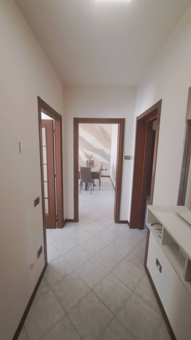 2 CAMERE in vendita a Soragna