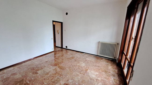 2 CAMERE in vendita a Fidenza