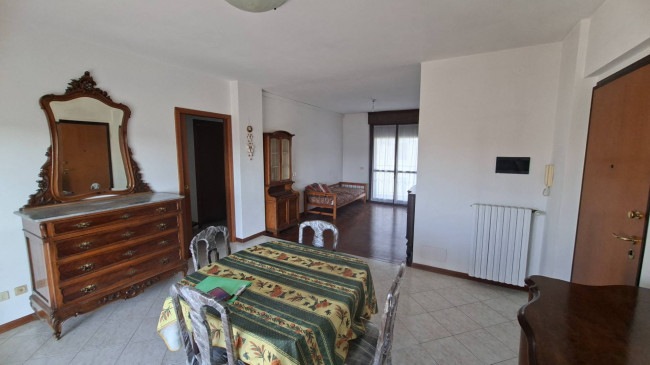 3 CAMERE in vendita a Fidenza