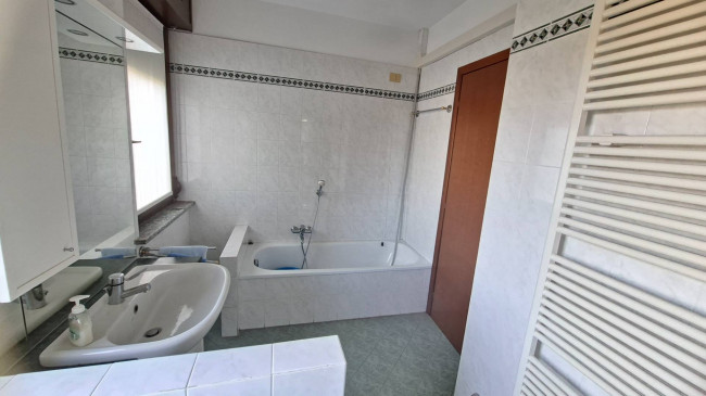 3 CAMERE in vendita a Fidenza