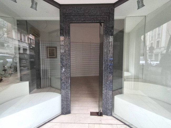 Locale commerciale in vendita a Salsomaggiore Terme