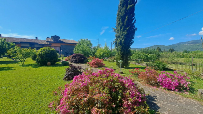 VILLA in vendita a Villafranca in Lunigiana