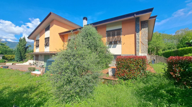 VILLA in vendita a Villafranca in Lunigiana