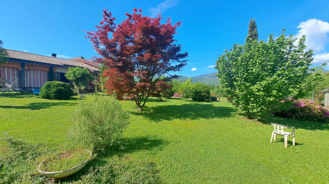 VILLA in vendita a Villafranca in Lunigiana