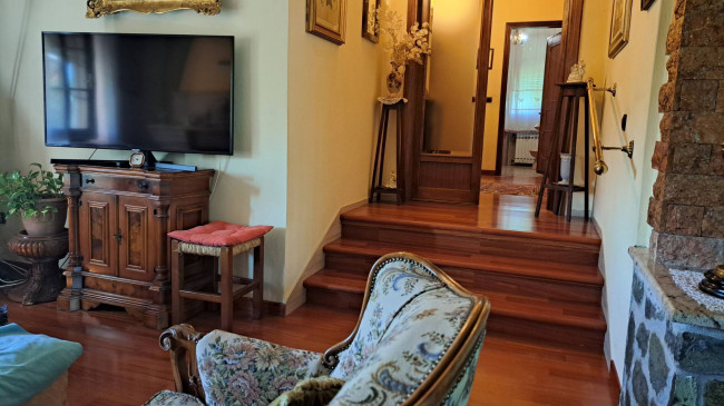 VILLA in vendita a Villafranca in Lunigiana