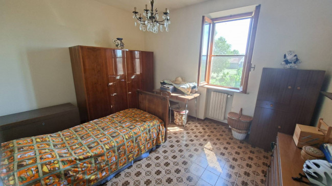 CASA SINGOLA in vendita a Soragna