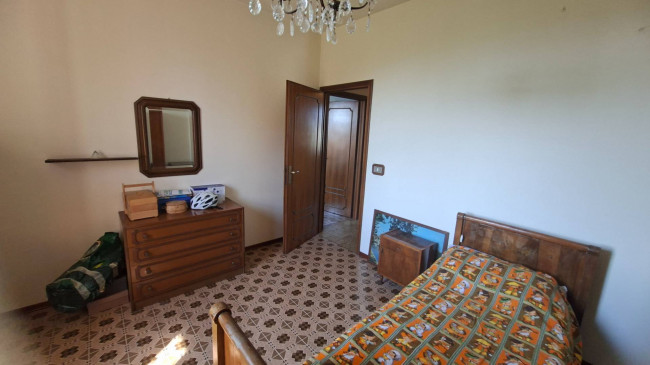 CASA SINGOLA in vendita a Soragna