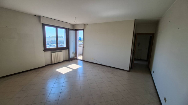 2 CAMERE in vendita a Fidenza