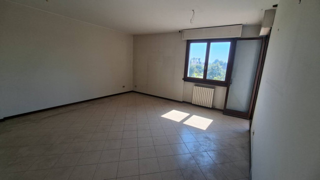 2 CAMERE in vendita a Fidenza