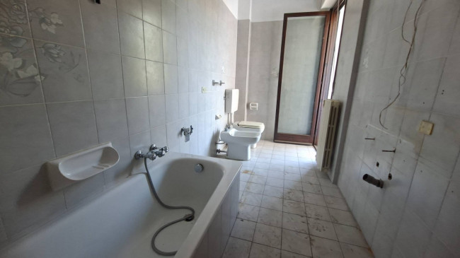 2 CAMERE in vendita a Fidenza