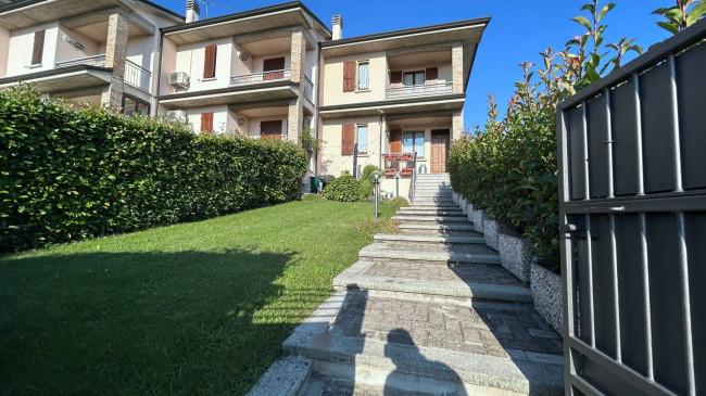 CASA SCHIERA in vendita a Fidenza