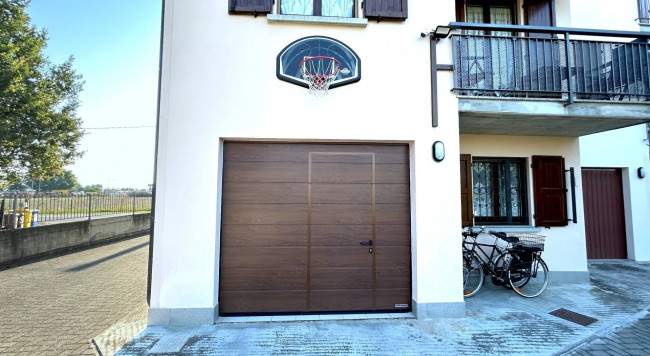 CASA SCHIERA in vendita a Fidenza