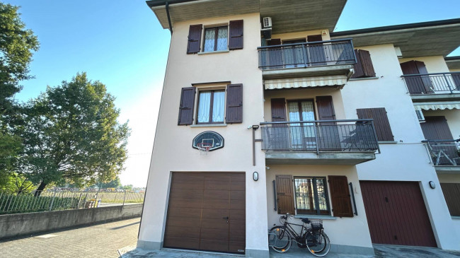 CASA SCHIERA in vendita a Fidenza