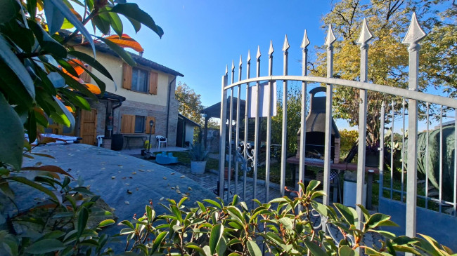 3 CAMERE in vendita a Fidenza