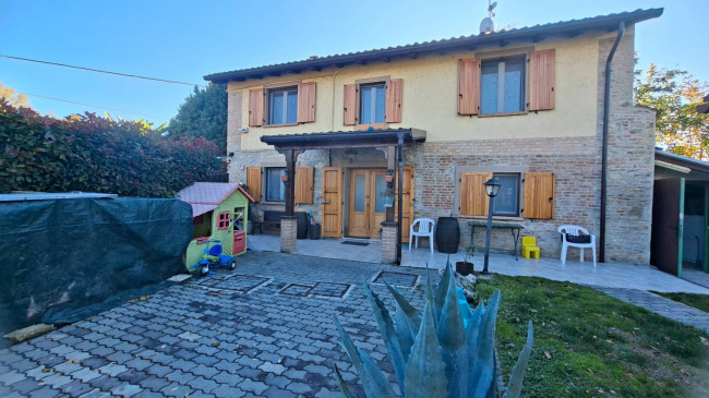 3 CAMERE in vendita a Fidenza